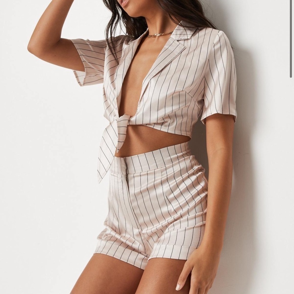 NWT Missguided petite stone satin stripe tailored shorts Size 2 - Picture 3 of 8